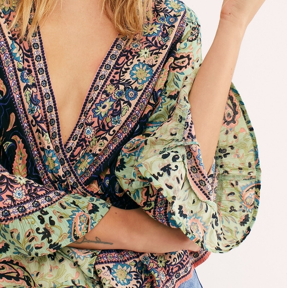 NWT Free People Rosalie Printed Wrap Top - Picture 3 of 3